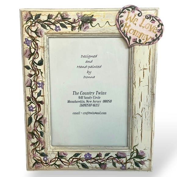 Wood Frame Mother's Day 5x7 Shabby Chic Handpainted Wood- We Love Mommy - Picture 1 of 10